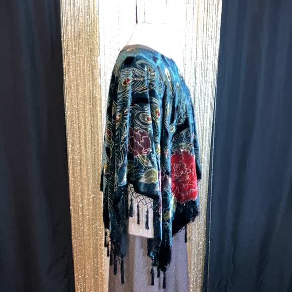Velvet Peacock Beaded Shawl - Picture 5 of 11
